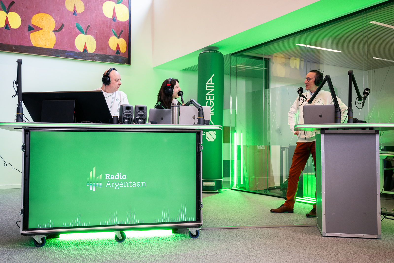 Argenta with radio Argentaan